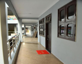 Hotel Raja Palace Inn by StayApart